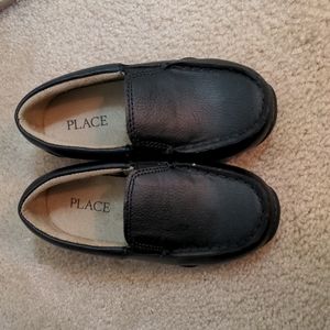 Toddler boys black loafers sz 9